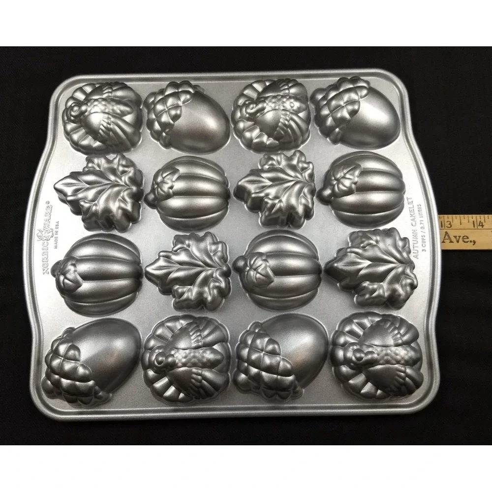 Nordic Ware Autumn Cakelet Baking Pan Pumpkin Turkey Leaf Acorn Non Stick NEW